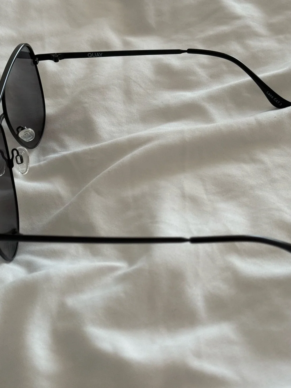 QUAY Australia High Key 1212 Aviator Polarized Sunglasses - Black / Smoke